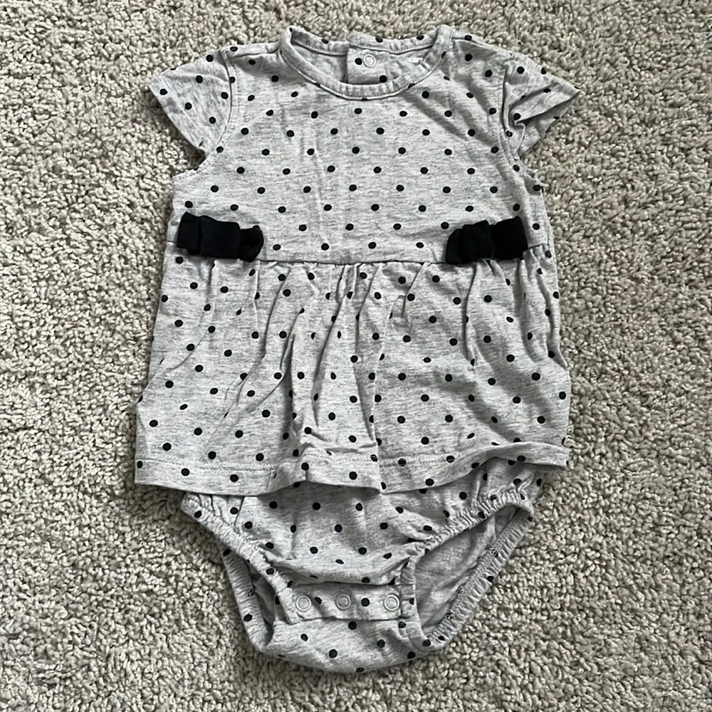 Carter’s 12 m girls summer outfit